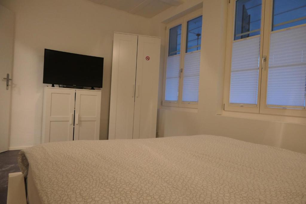 von May Rooms room 3